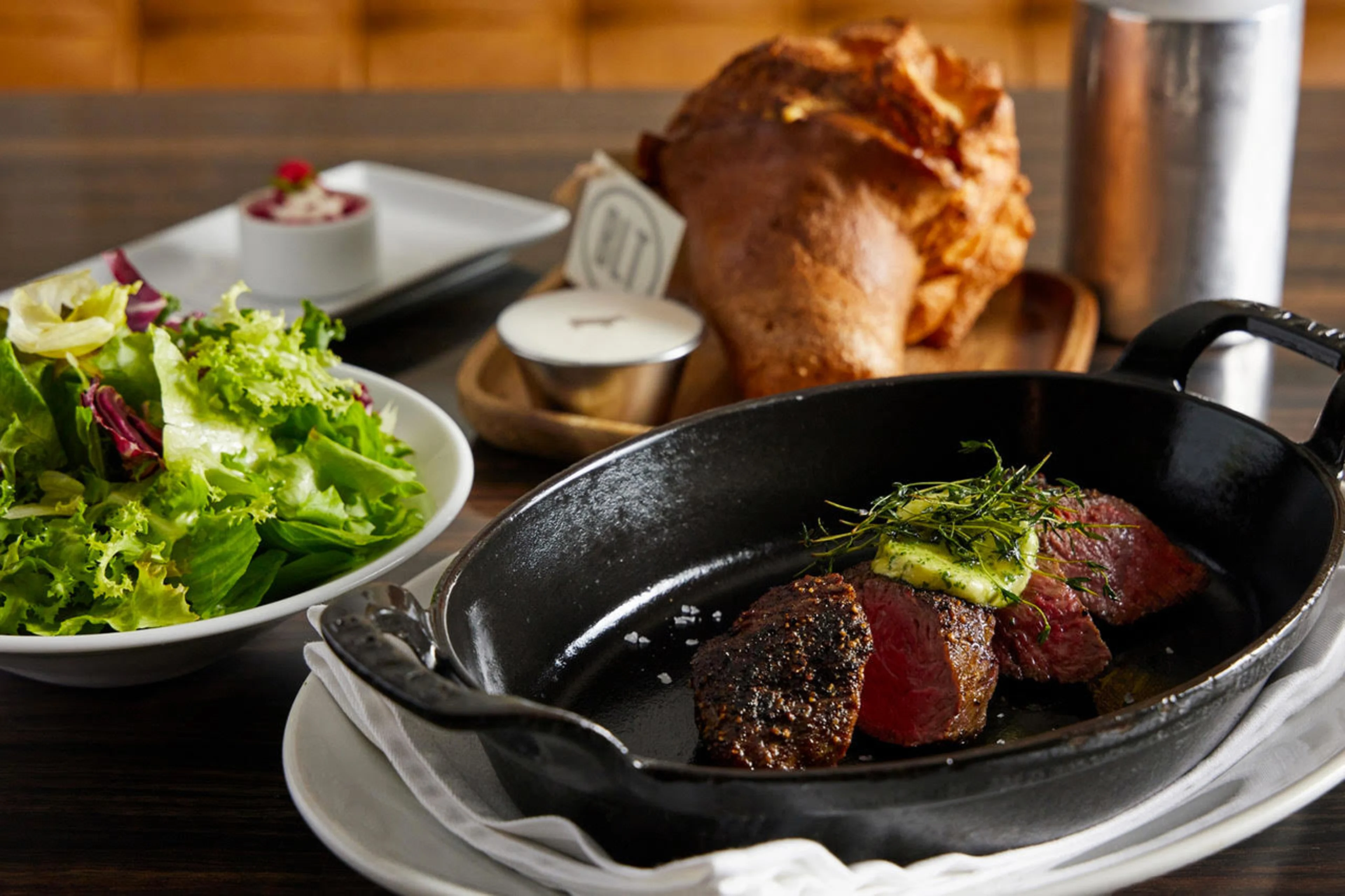 【デートに最適◎ランチプラン】ハンガーステーキコース全5品＋食前酒付★本格派のステーキと共に大切な日をお祝い★六本木一丁目駅直結★