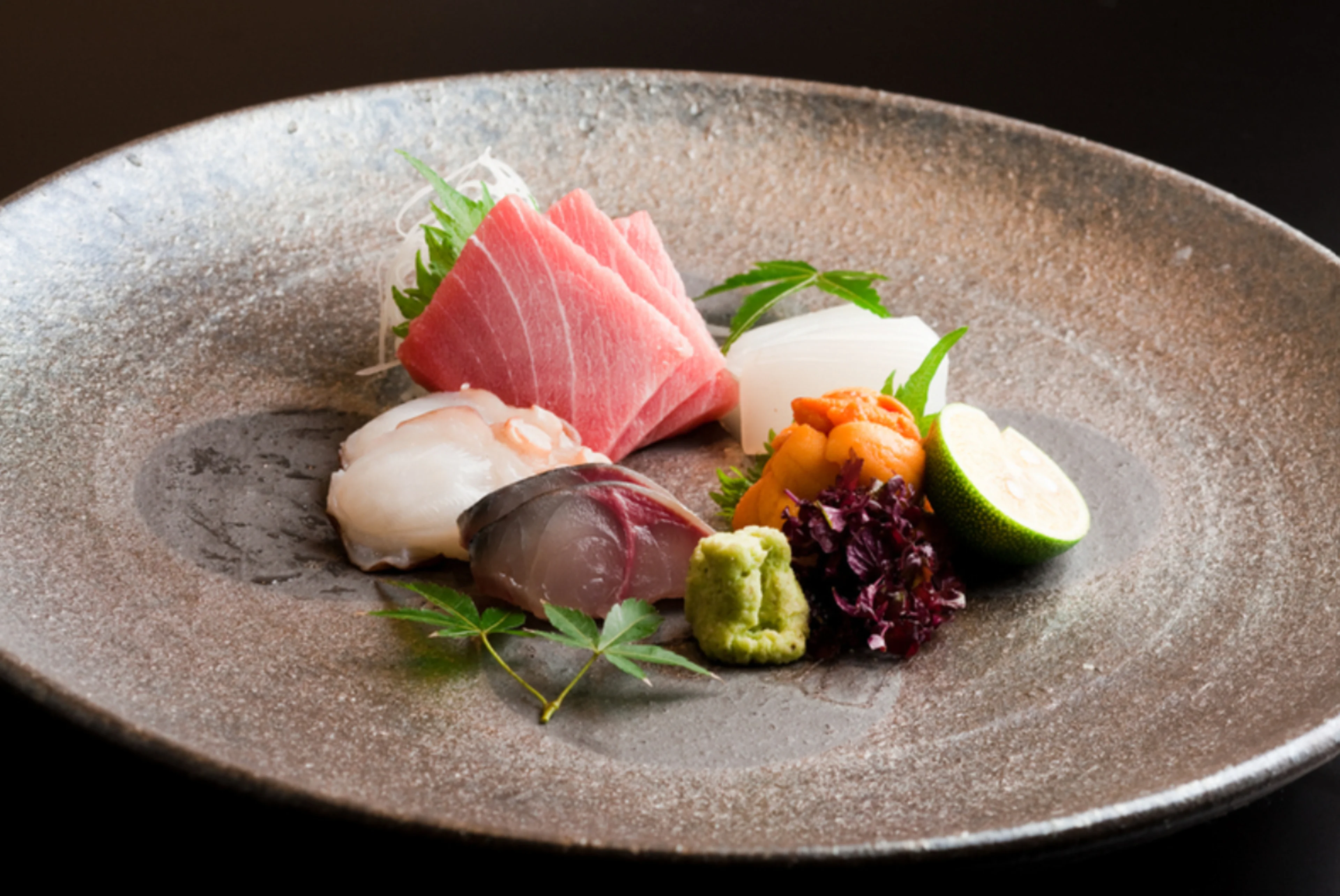 【最大12名まで個室確約×お祝い/顔合わせ向けプラン】特選魚介と季節の炭火焼おまかせディナー全7品★心斎橋の隠れ家で特別なひとときを