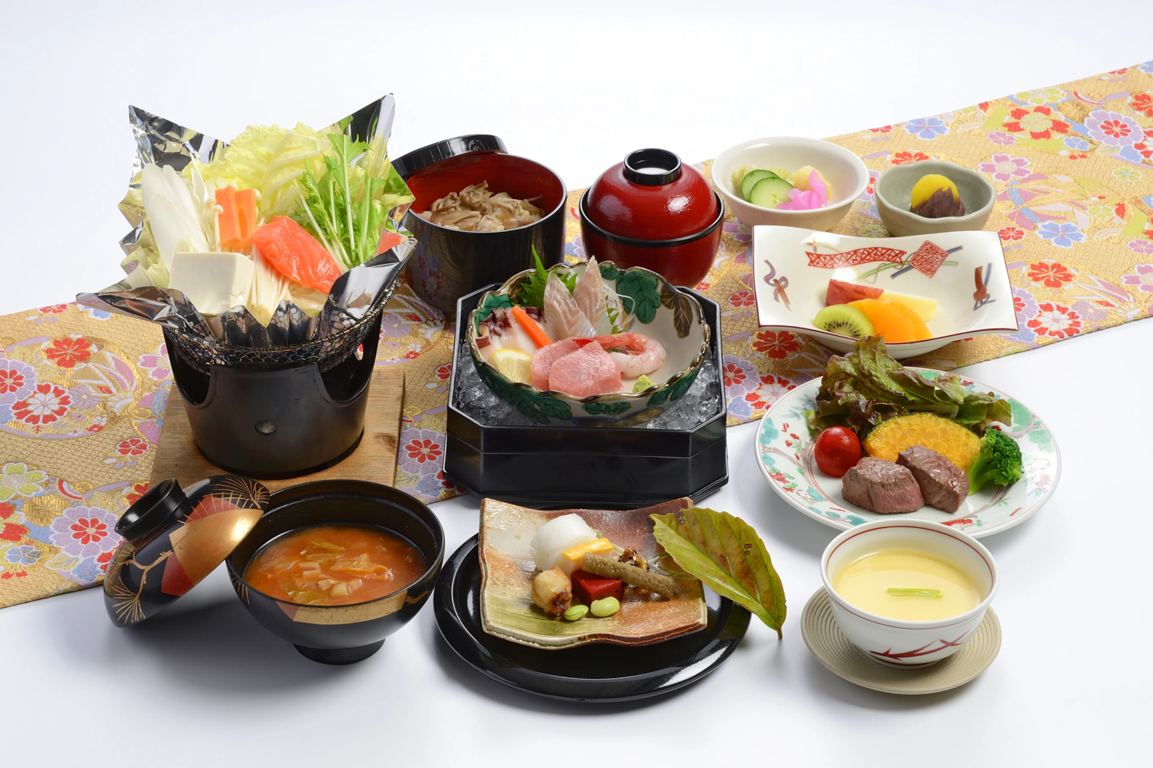 【4〜12名 個室確約×大人数のお祝いプラン】旬の食材を使用した豪華会席＋飲み放題付き★浜松の老舗旅亭で本日の主役を華やかにお祝い