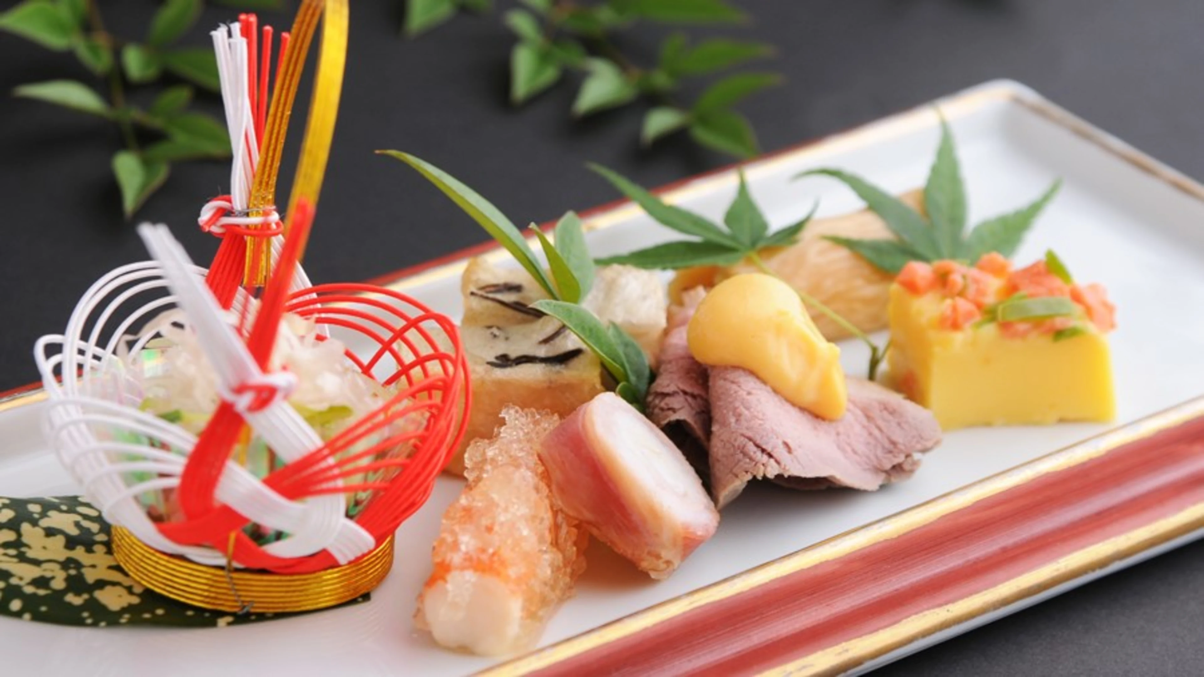 最大36名【個室確約★結納・顔合わせプラン】彩り鮮やかなお祝い会席全11品 ～梅コース～★乾杯ドリンク付き★ 地上33階からの絶景と共に、新たなご家族の誕生をお祝い！