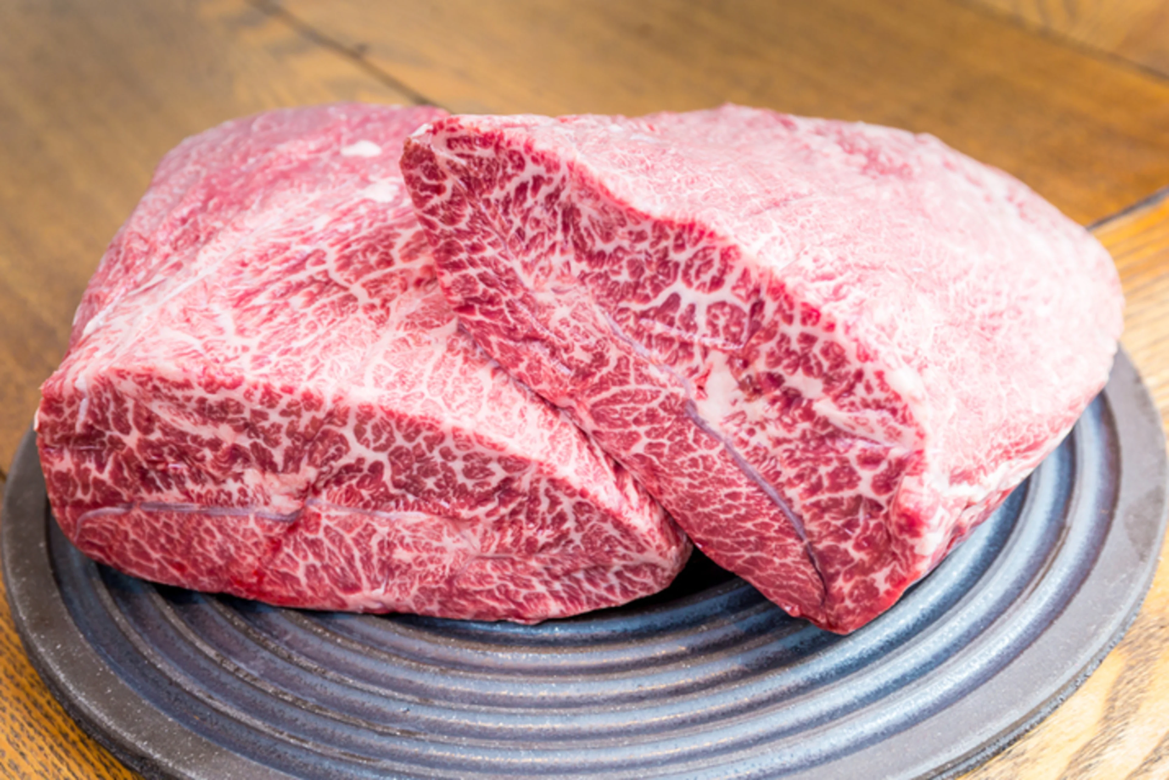 【個室確約／アニバーサリー・顔合わせプラン】阿蘇放牧和牛と牧草牛を堪能するスペシャルコース13品～ミート・ザ・ビートルズ～★肥後橋のグラスフェッドビーフ専門店で美食体験★