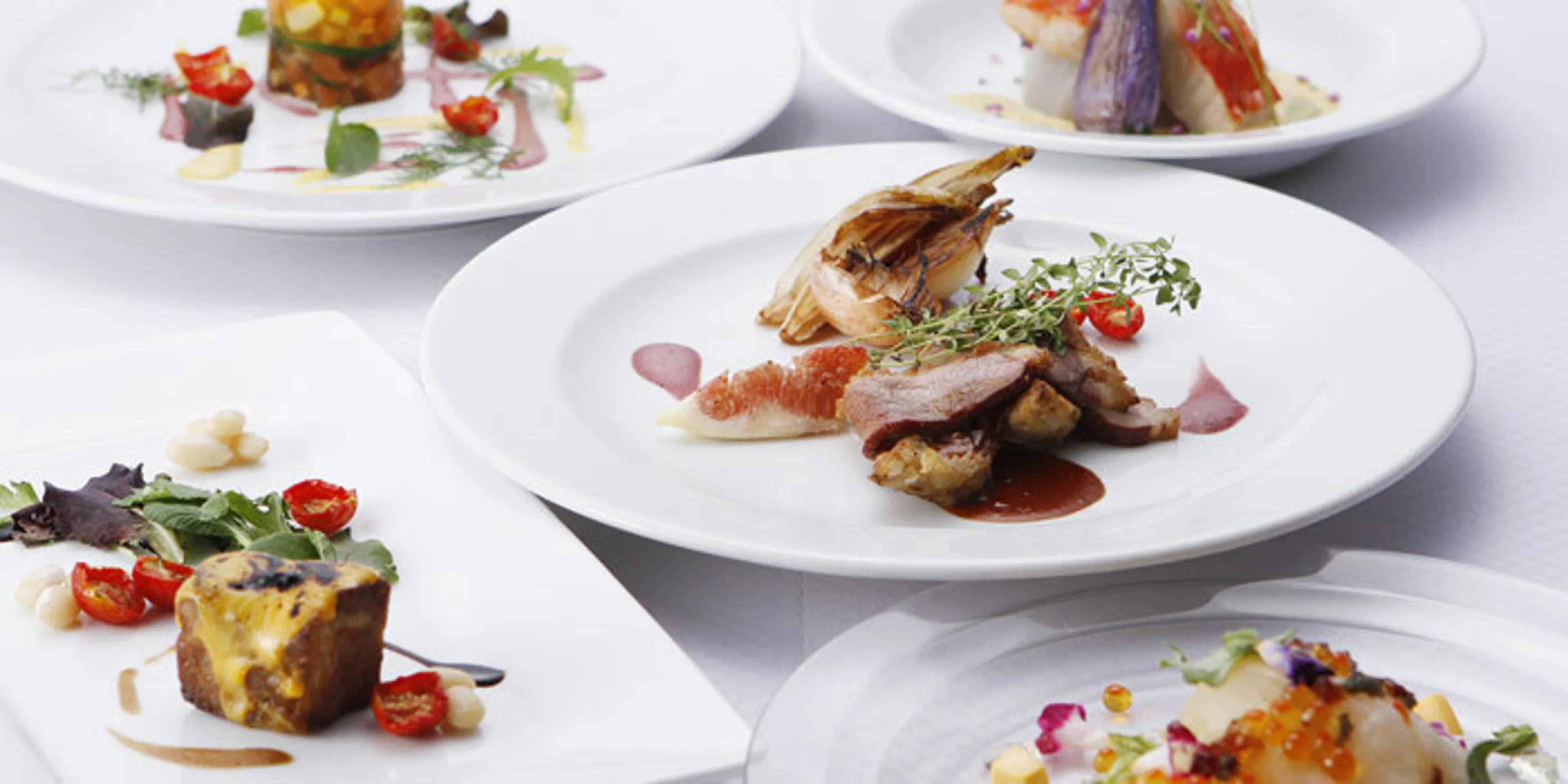 【アニバーサリーランチプラン】和洋折衷コース＋オーダーメイドのデザートプレート★アニバーサリープランナーの事前打ち合わせ付き★