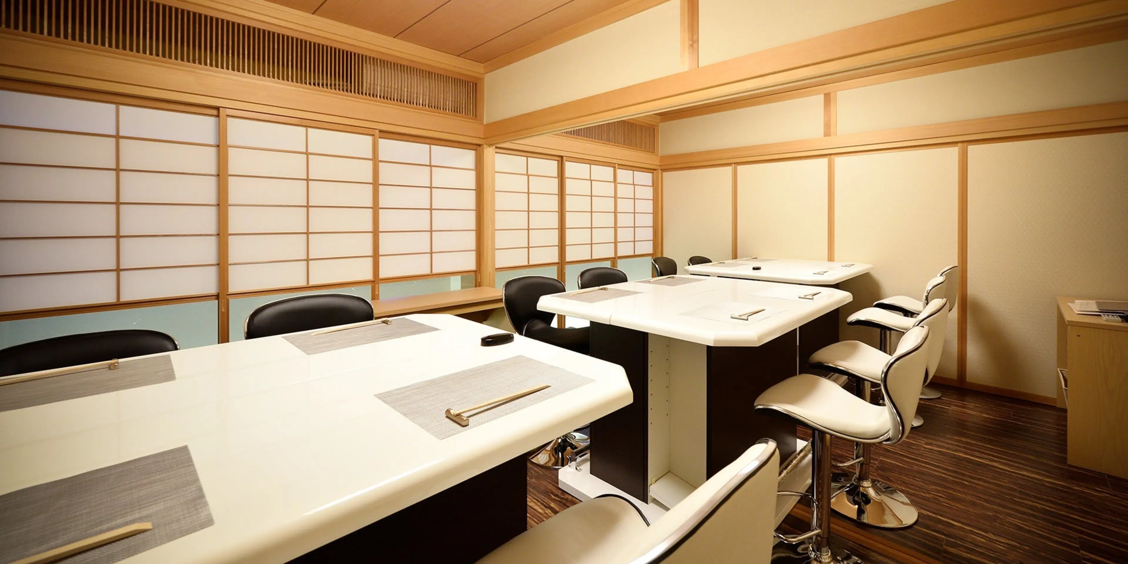 カウンター / 個室