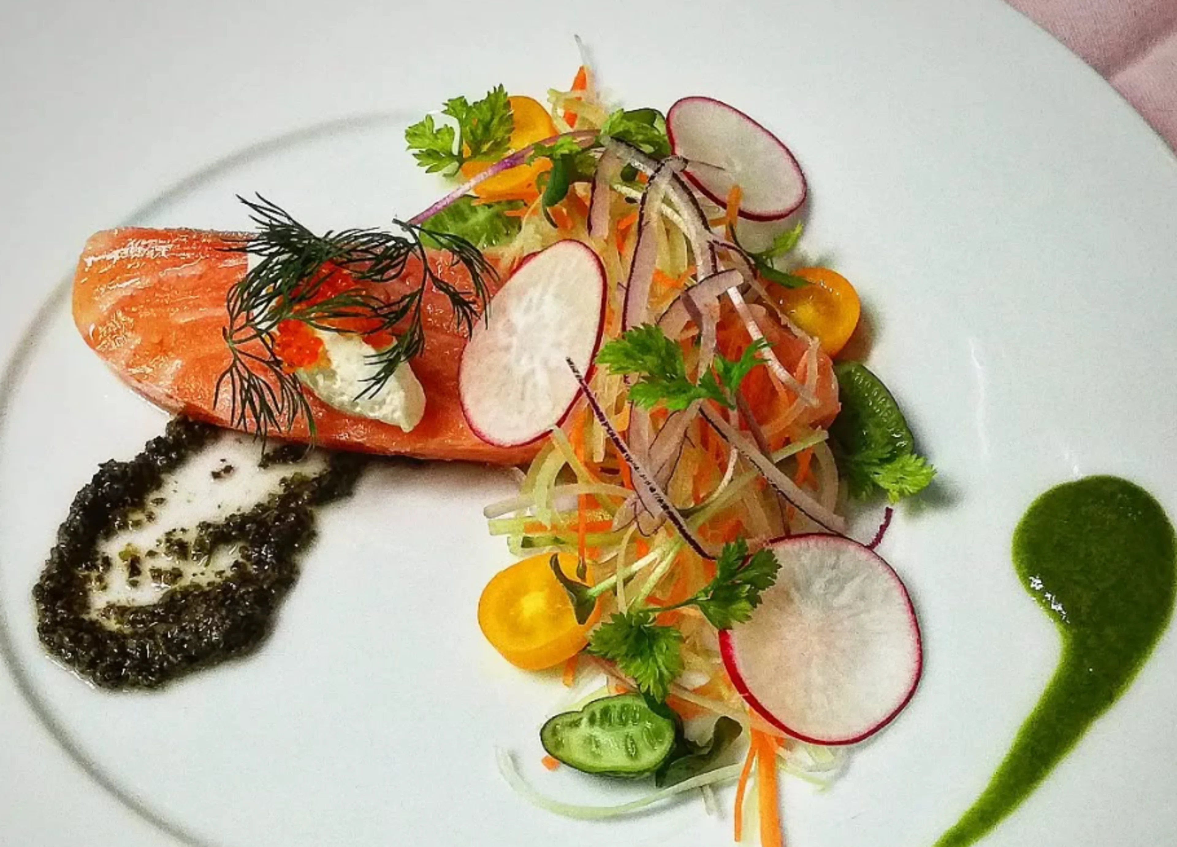 【おしゃれな洋館で感動のプロポーズ】茨城の旬食材がかなでる創作フレンチコース★ウェルカムドリンク×メッセージ付きプレート＆写真撮影つき＋ケーキ追加可★つくばで叶える“千の花”に願いを込めて笑顔咲くひとときを