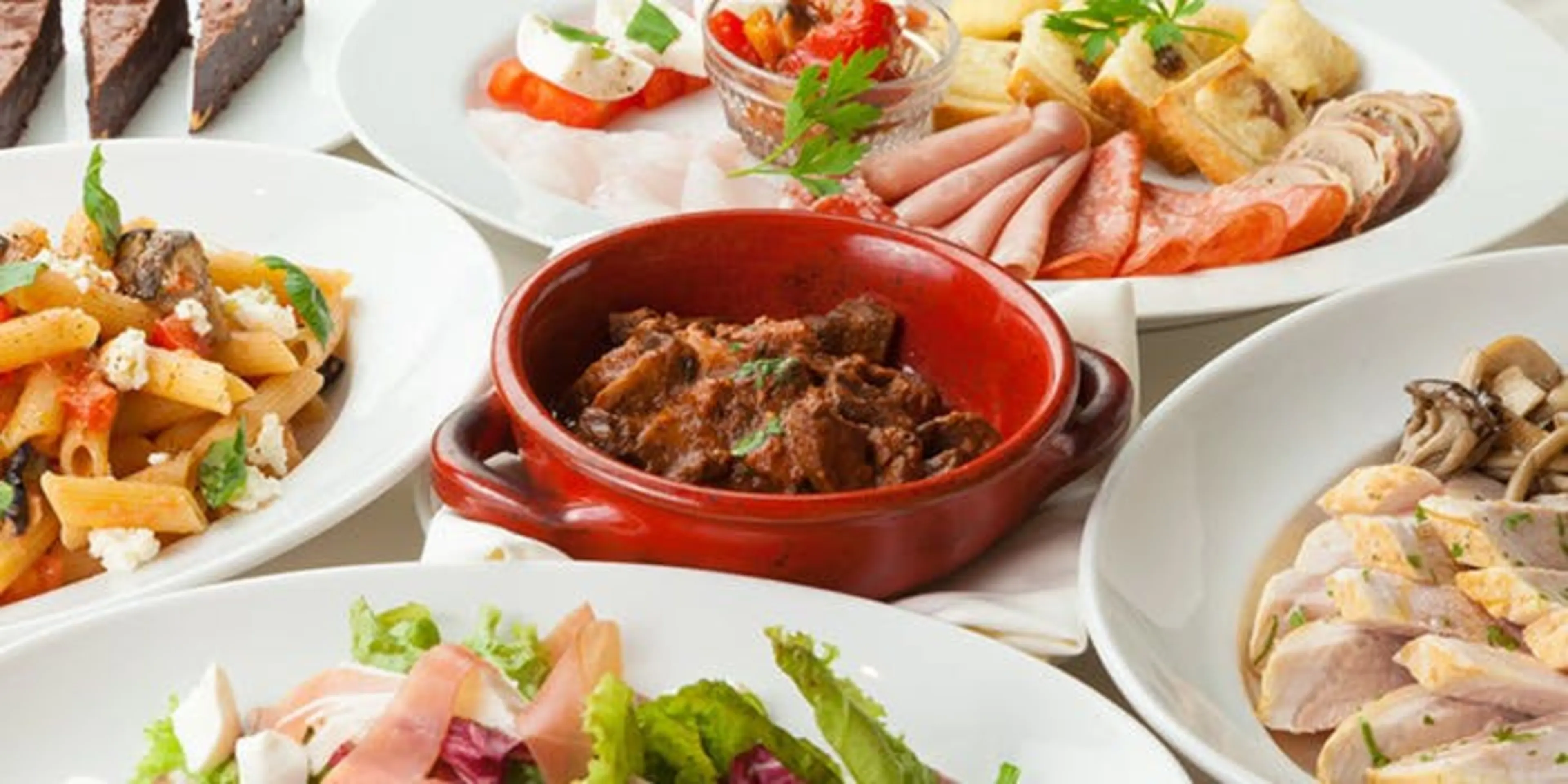 【アニバーサリーディナー】西麻布の名店・隠れ家イタリアン★Wメイン豪華コース＋2時間フリードリンク＋メッセージ付きデザートプレート★ワイン好きにおすすめの記念日ディナー