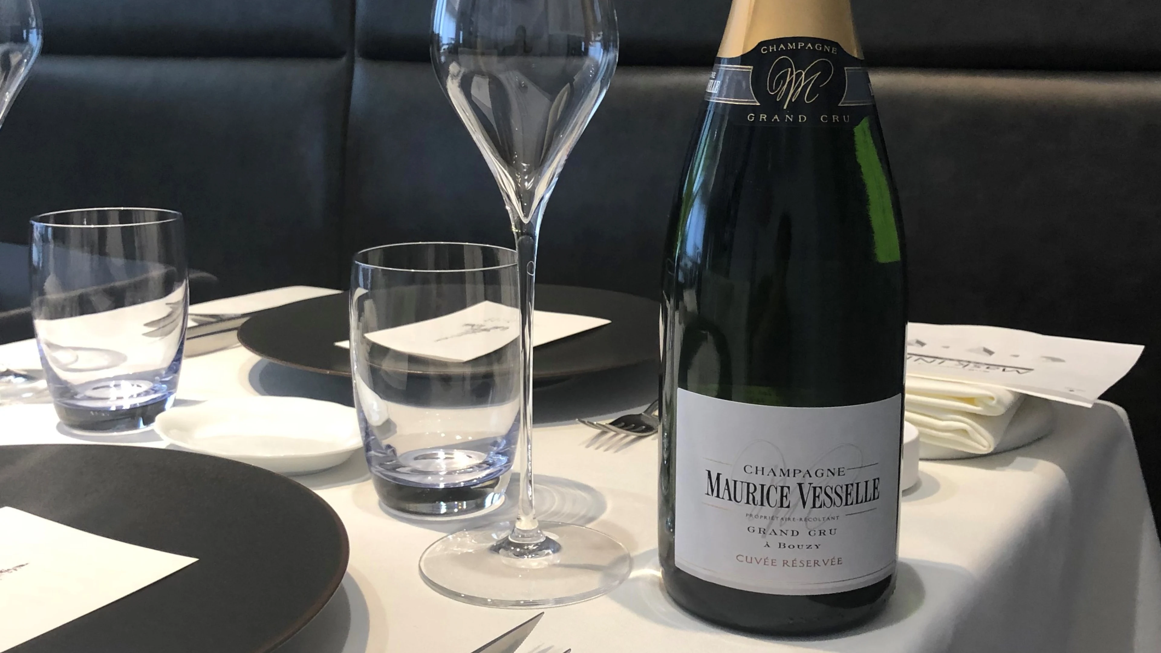 乾杯シャンパーニュ