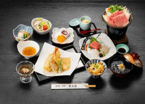 【乗合屋形船でナイトクルージング×最大24名お祝いプラン】自慢の天ぷら＆新鮮な刺身メイン全10品ディナー★飲み放題つき★浅草発の2時間30分＋お台場・スカイツリーの夜景を満喫