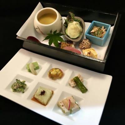 【プロポーズ向けプラン】豪華懐石料理全9品～瑠璃 るり～＋乾杯ドリンク付き★福岡・赤坂の路地裏に佇む日本料理店 undefined