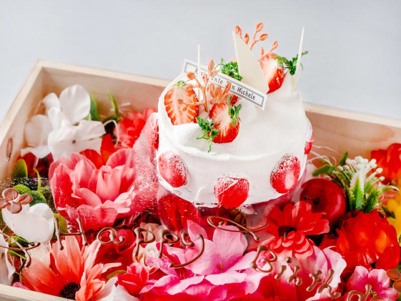 感動の美食体験★お祝いの席を華やかに彩る贅沢なイタリアンコース | 【最大12名様・個室確約 / ちゃんちゃんこ貸出付き★ご長寿・大人数のお祝いディナープラン】五感で味わうイタリアンコース＋乾杯ドリンク＋メッセージ付ケーキ〜選べる★飲み放題オプション〜渡辺通駅徒歩2分・ホテルモントレ福岡