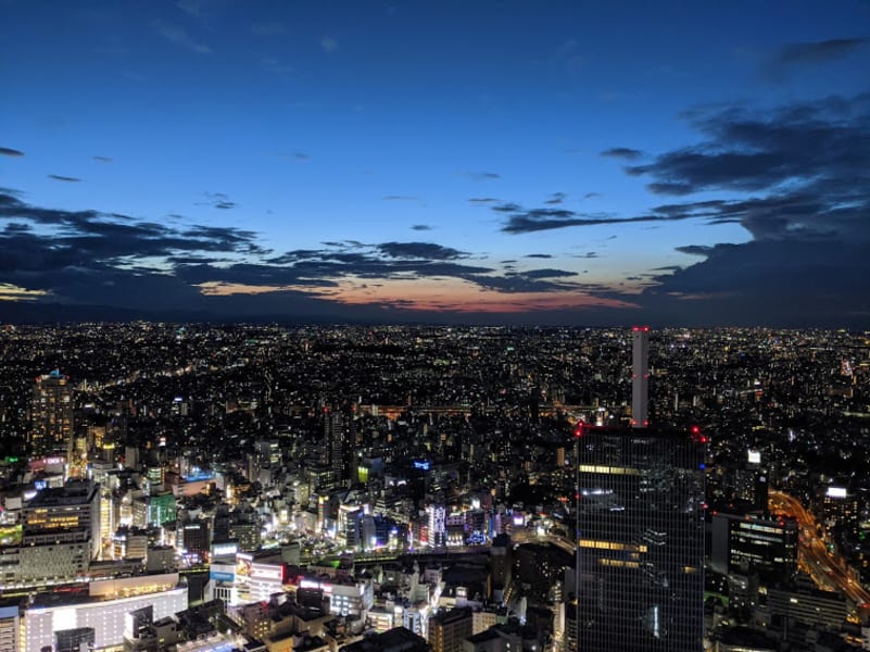 高層階からの絶景がプロポーズの瞬間を後押し！ | 【Anny限定！個室確約★プロポーズプラン】ラメ付き11本バラの花束と共にロマンティックなプロポーズ★季節味わう懐石コース全9品＋光る演出付きモエシャンパンフルボトル＋メッセージプレート+ミニケーキ★