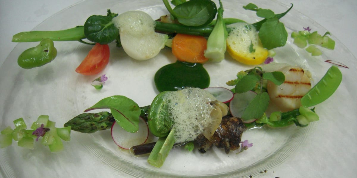 自然にも身体にも優しい「キュイジーヌ・ナチュレ」〜旬素材の美味しさをそのままに | 【Anny限定★アニバーサリーディナー】季節の恵みを味わう★魚料理＆肉料理のWメイン全7品フレンチコース＋乾杯用スパークリングワイン＋メッセージ付きデザートプレート★京都市役所前駅徒歩1分