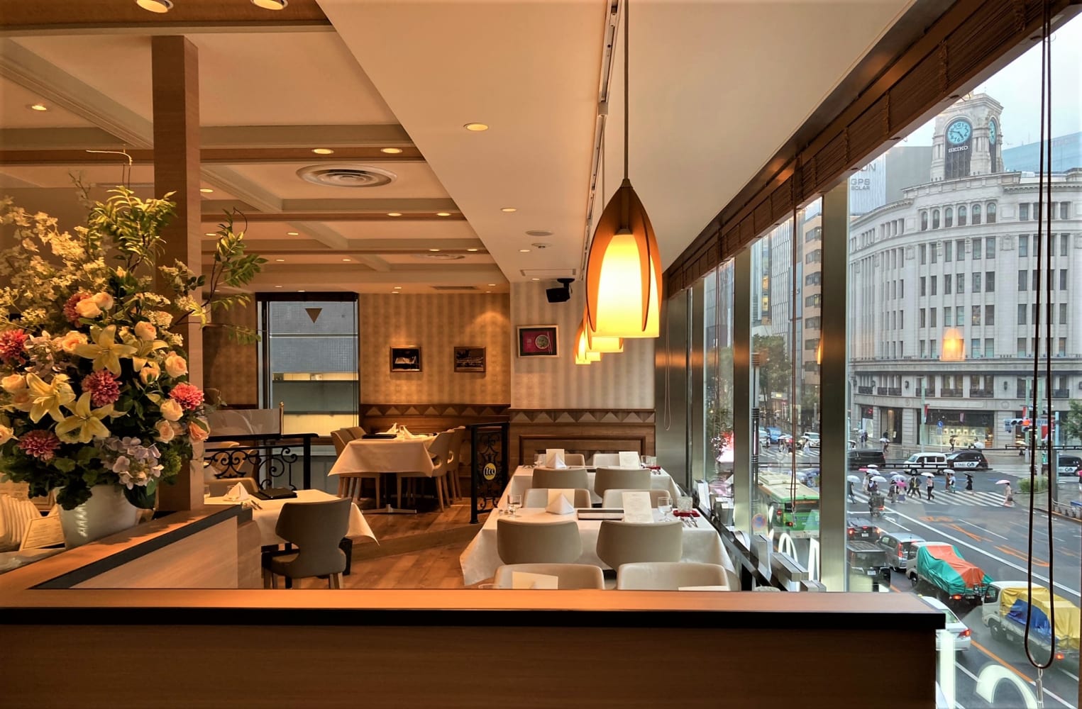 個室確約 結納 お顔合わせ向け 黒毛和牛ハンバーグ含む洋食スペシャリティランチ全5品 乾杯ドリンク 銀座の一等地でお祝い 6名様 Anny アニー お祝い体験