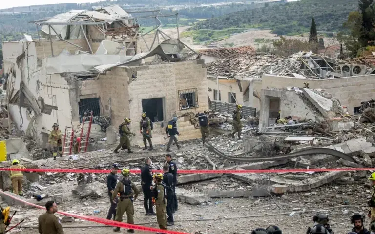 🇮🇷🇮🇱 Gulf on Edge: Iran Expands Retaliation Beyond Israel as UAE, Bahrain, Qatar Hit in Regional Escalation