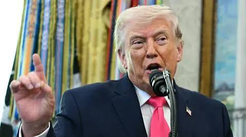 U.S.–Iran Tensions Intensify as Trump Links Ceasefire Talks to Strait of Hormuz Access