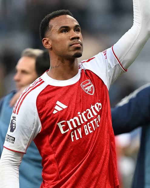 Arsenal Fans Rally Behind Gabriel After Champions League Heartbreak as Shirt Sales Surge