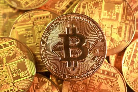 Bitcoin Falls Below $60,000 as Crypto Rally Unravels, Raising Fresh Questions About Market Confidence