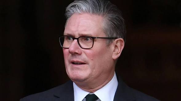 UK Moves to Ban Social Media for Under-16s in Landmark Online Safety Law