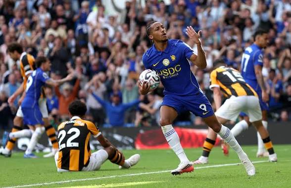 Liverpool Stumble Again as Hull Shock Chelsea in Dramatic Premier League Draws