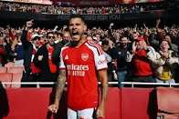 Arsenal Fight Back to Beat Leeds 2–1 as Guimarães Delivers Late Blow