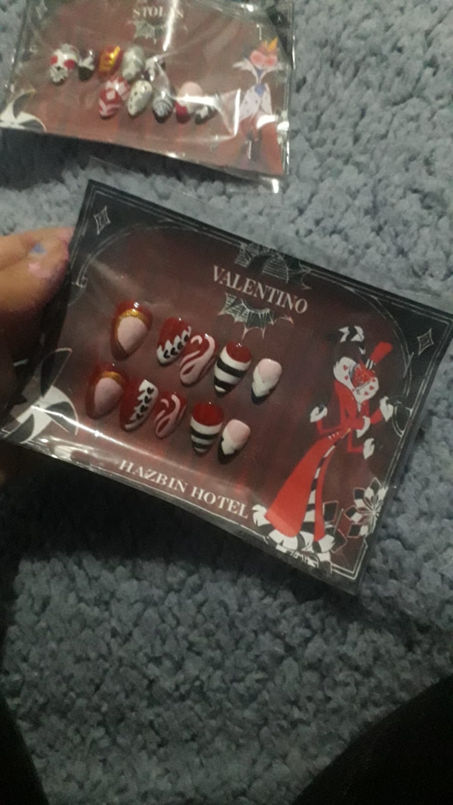 Press on de Valentino