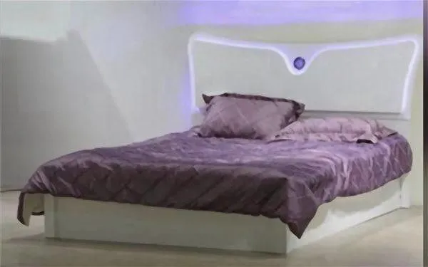 Roswel High Gloss Bed - High Gloss Beds