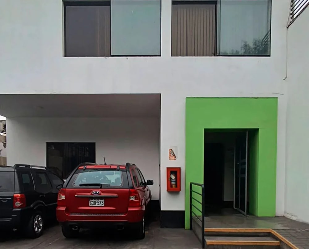 Local Comercial en San Isidro, Av. Salaverry 2375 - foto 1