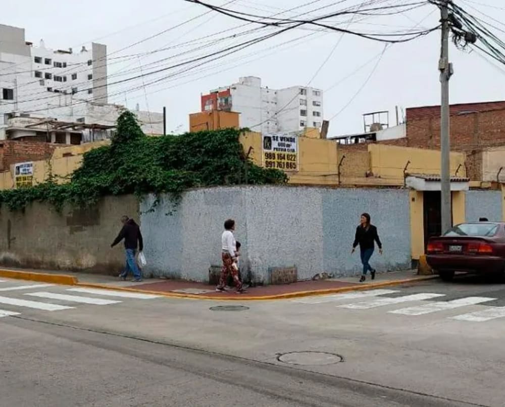 Terreno en San Miguel, Calle Independencia 325 - foto 1