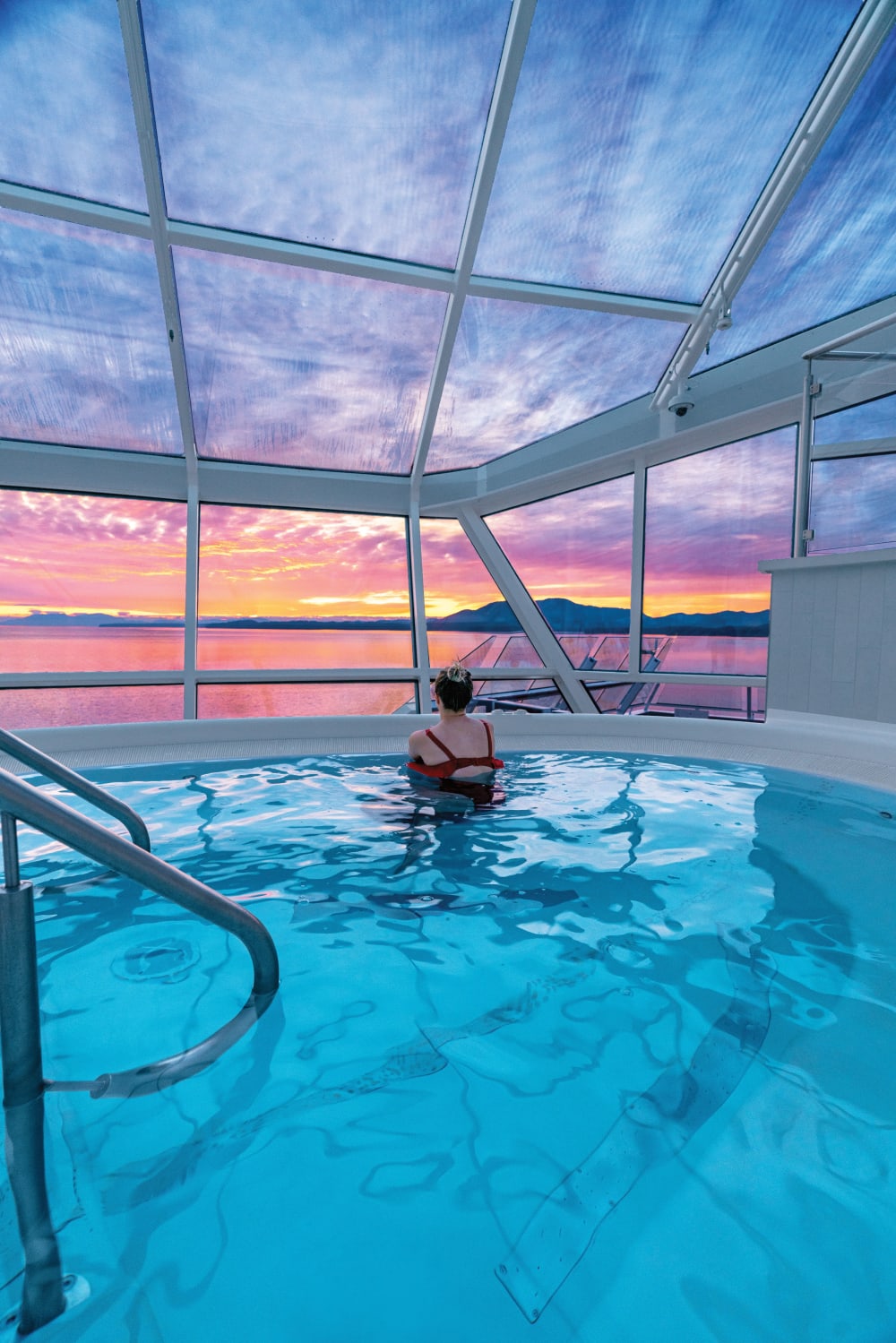 RCI_Alaska_OV_082019_IM_MMassa_Solarium_0121_RET_CMYK-min.jpg