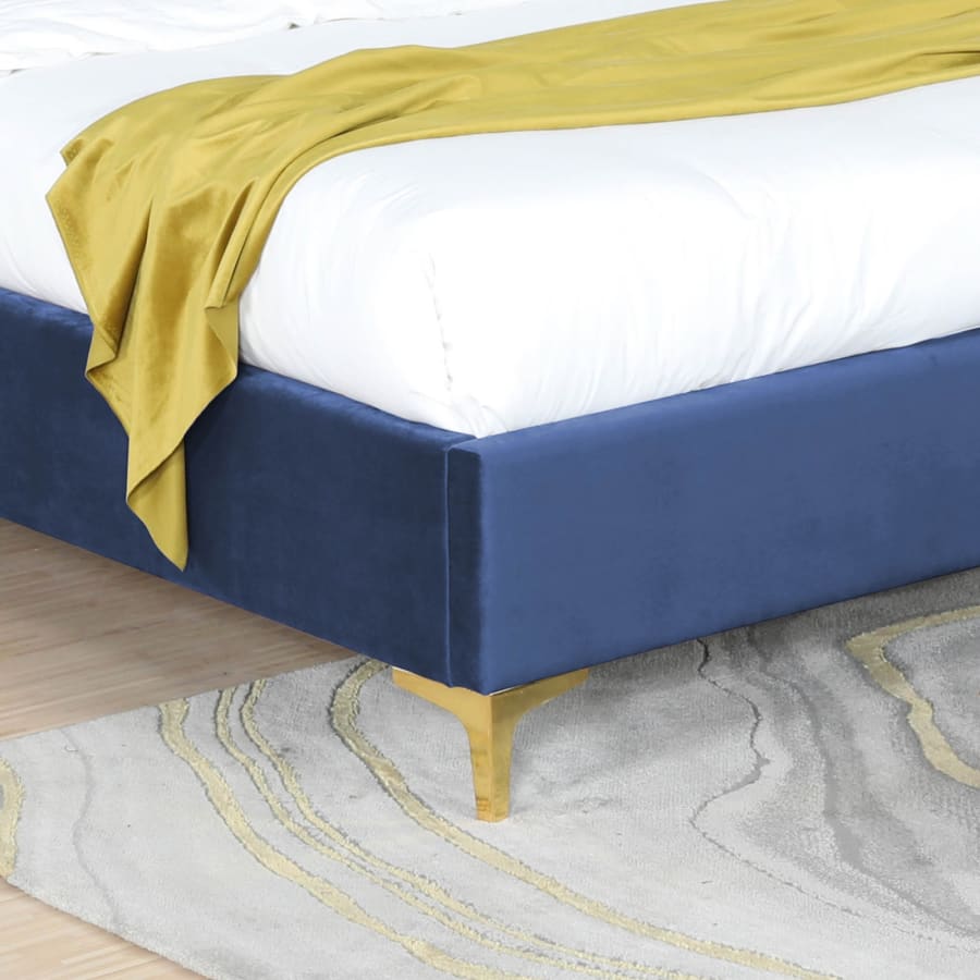 Lit double en tissu velours bleu BERENICE 140x190 cm