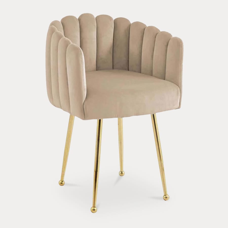 Chaise fauteuil en velours beige et pieds dorés