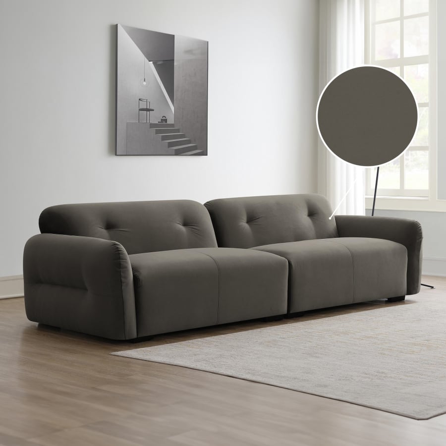 Canap&eacute; 4 places en velours taupe