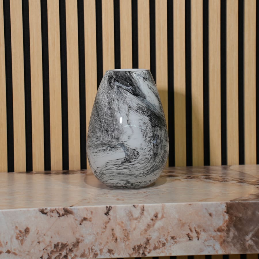 Vase en verre couleur marbre blanc et noir H24 cm