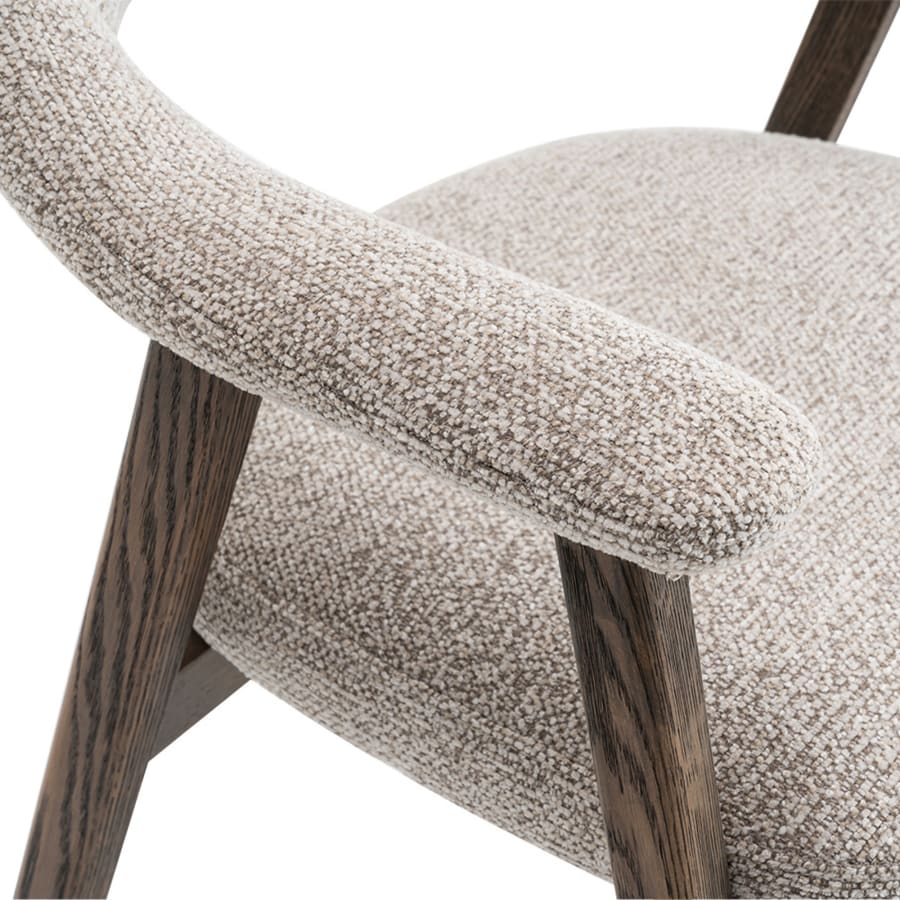 Chaise en tissu beige pieds ch&ecirc;ne massif fonc&eacute;