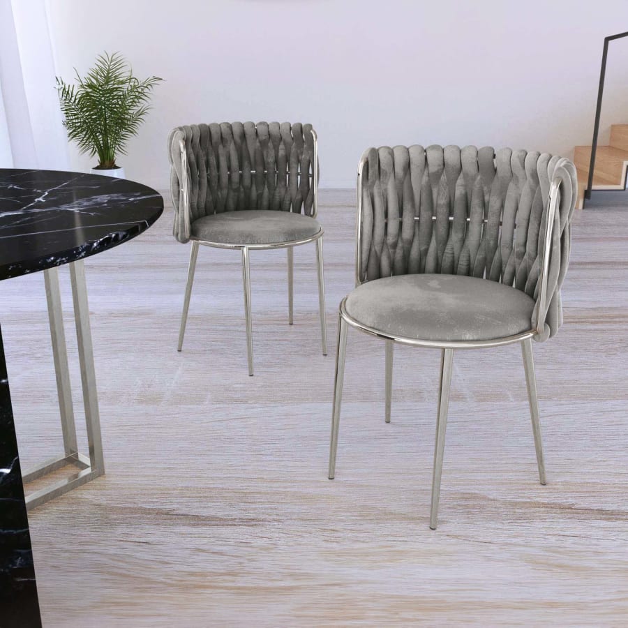 Lot de 2 chaises design en velours gris et pieds argentés