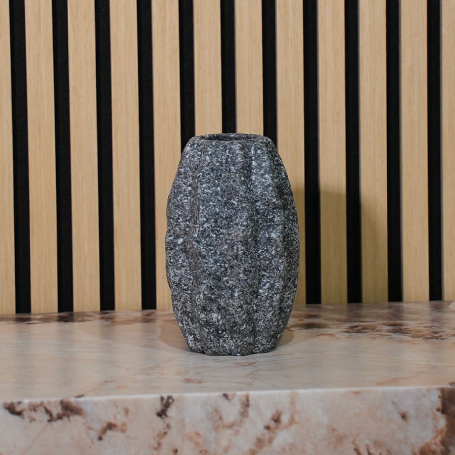 Vase en c&eacute;ramique gris H19 cm