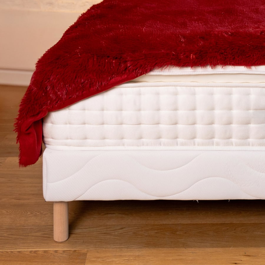 Matelas ressorts ensach&eacute;s et m&eacute;moire de forme 180x200 cm