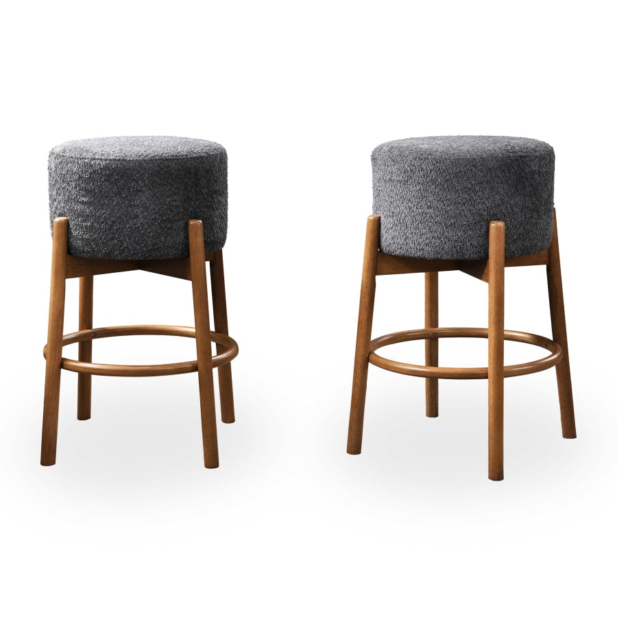 Lot de 2 tabourets effet peau de mouton gris fonc&eacute; et bois clair