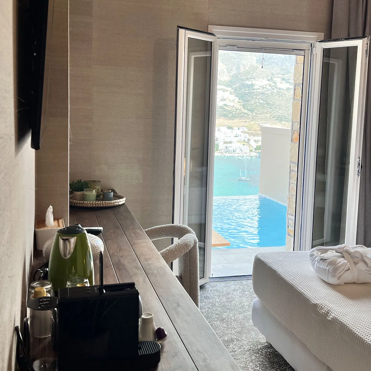 Deluxe with Deep Pool room photo