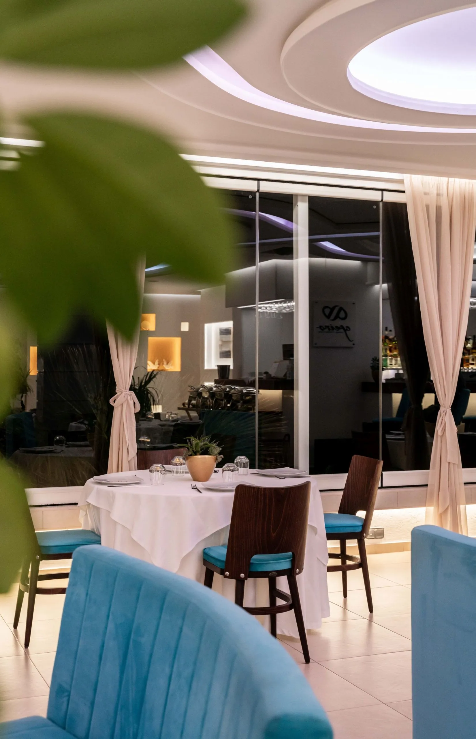Ambrosia Gallery Restaurant, 13