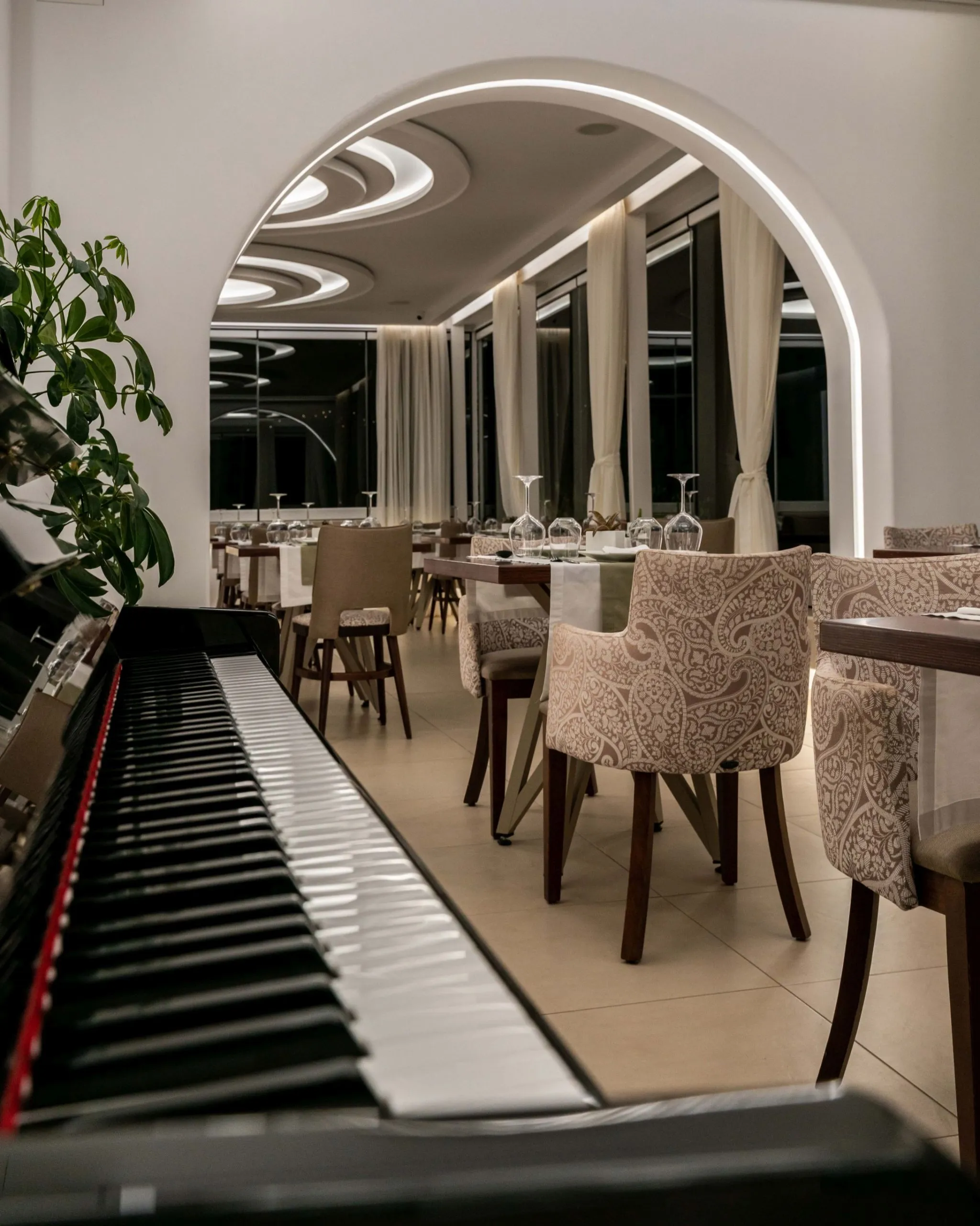 Ambrosia Gallery Restaurant, 3