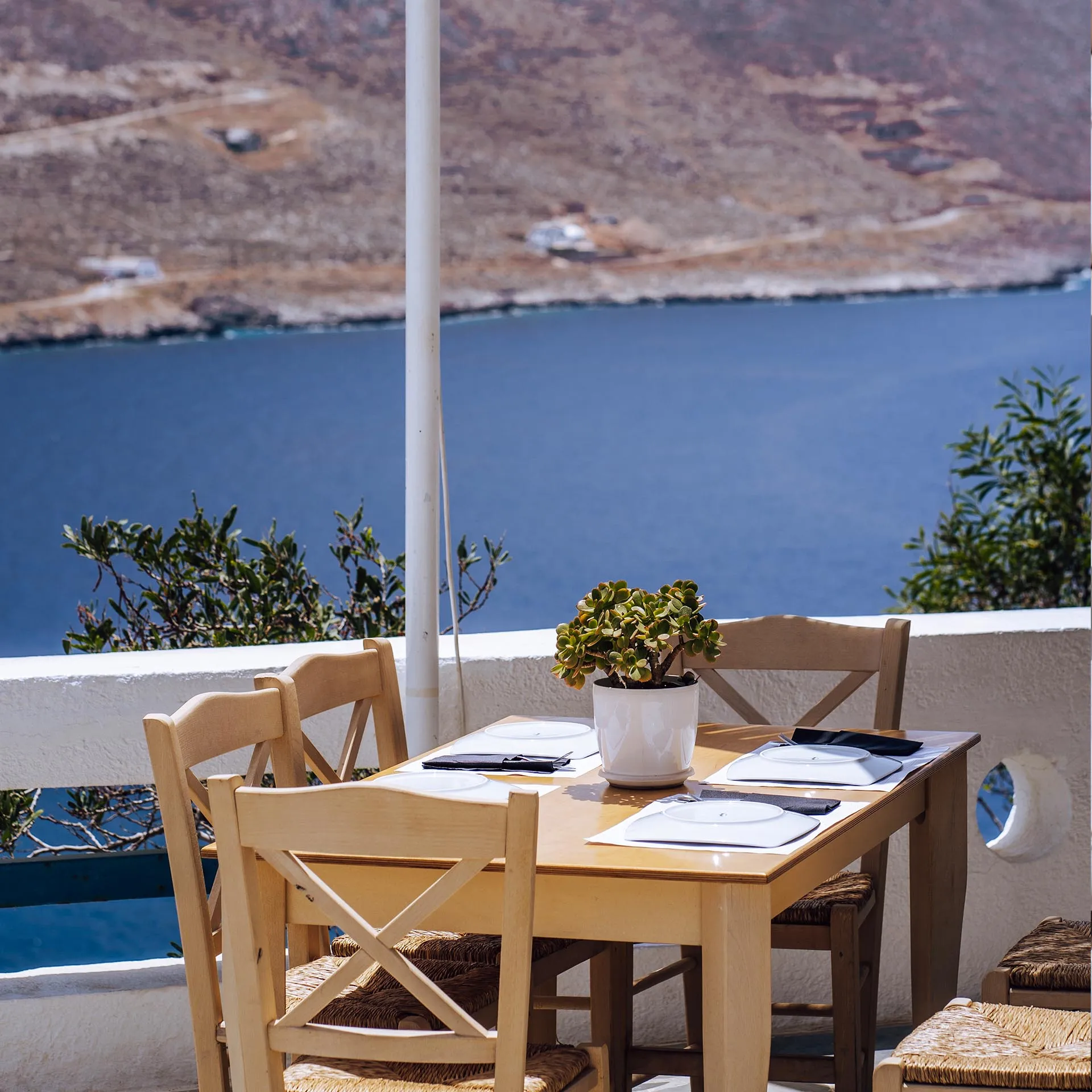 Calypso Restaurant, 3