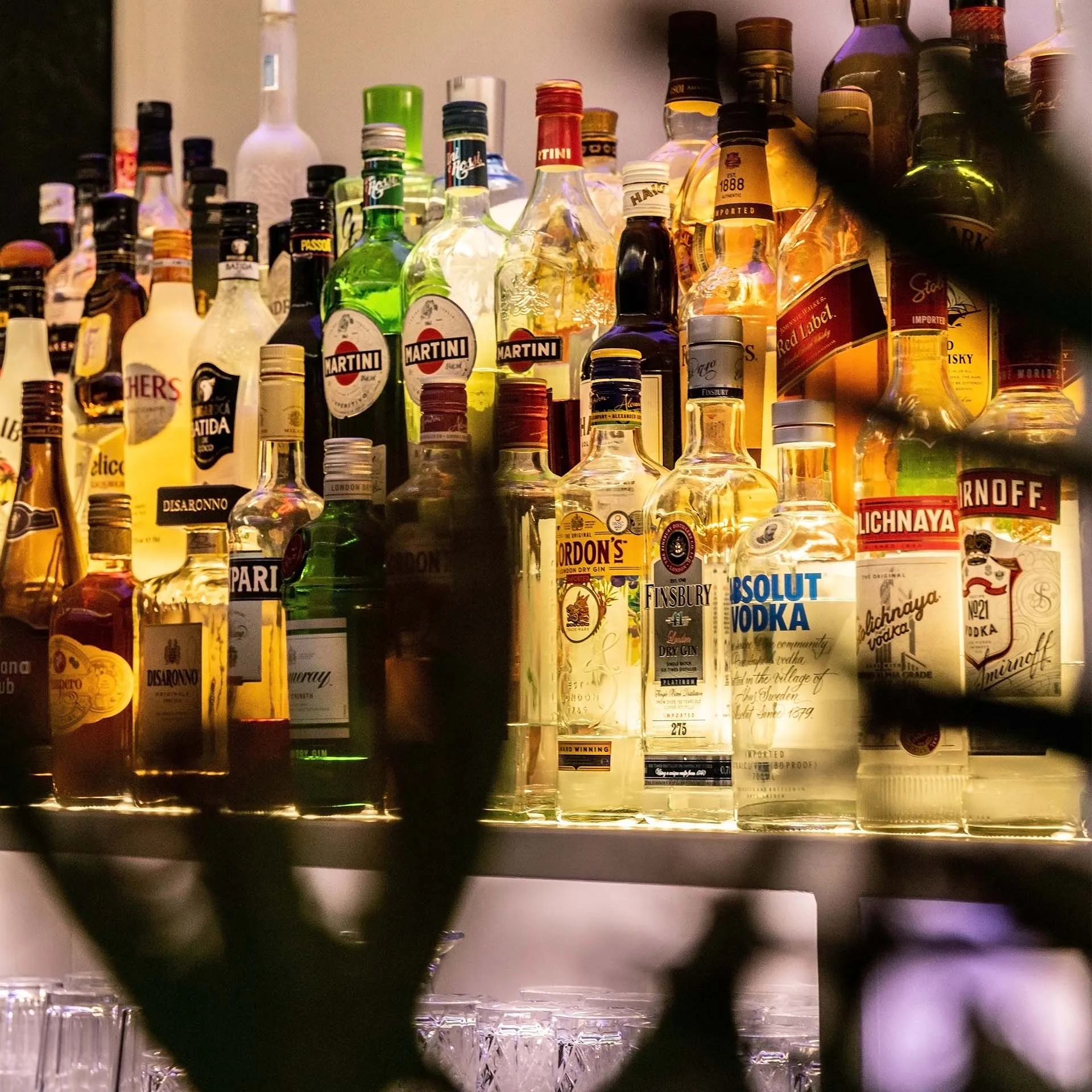 Apeiro Bar, 7