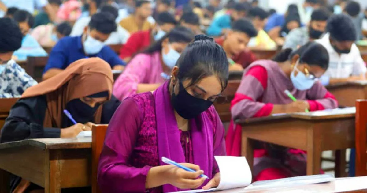 এইচএসসি পরীক্ষা উপলক্ষে মন্ত্রণালয়ের কন্ট্রোল রুম