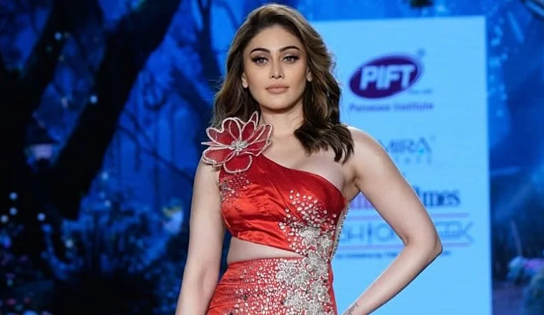 ‘কাঁটা লাগা’ গার্ল শেফালি জরিওয়ালার জীবন থেমে গেল ৪২-এ