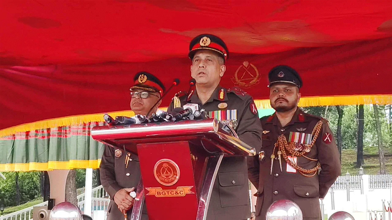 দেশের অখণ্ডতা রক্ষায় নবীন সৈনিকেরা প্রয়োজনে জীবন দেবে : বিজিবি ডিজি