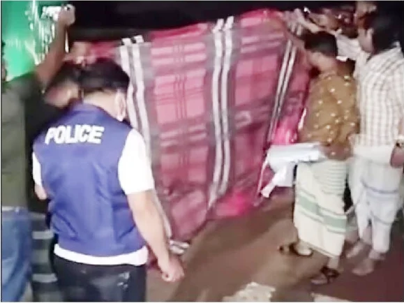 মতলব দক্ষিণে চতুর্থ স্বামীর হাতে স্ত্রী খুন : সেফটি ট্যাংকি থেকে লাশ উদ্ধার