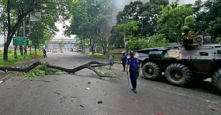 গোপালগঞ্জে চলছে কারফিউ