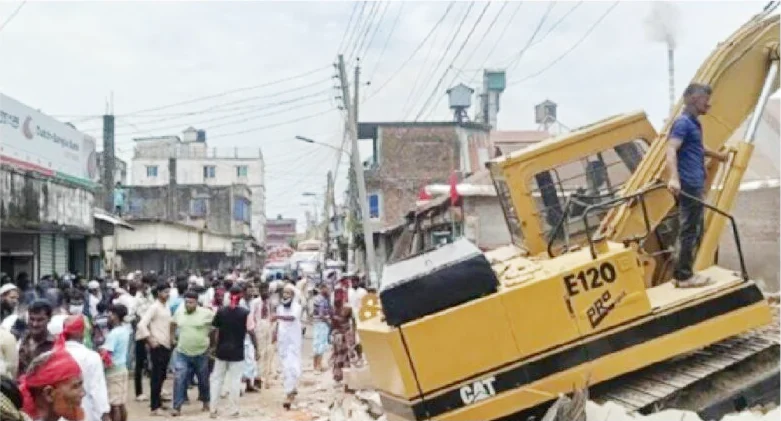 পুরাণবাজারে আদালতের রায়ে দোকানের জায়গা ফিরে পেলো প্রকৃত মালিক!