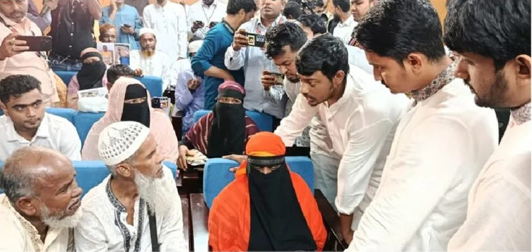 চাঁদপুর সার্কিট হাউজে শহীদ পরিবারের সঙ্গে সৌজন্য সাক্ষাৎ