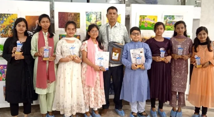 নেপালে অনুষ্ঠিত চিত্র প্রদর্শনীতে অংশ নিয়ে চাঁদপুরের ৮ খুদে প্রতিযোগীর পুরস্কার গ্ৰহণ